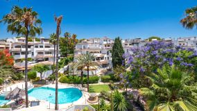 Ático en venta en Elviria, Marbella Este