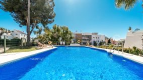 Markplanslägenhet for sale in Nueva Andalucia, Marbella