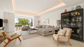 Villa for sale in Los Naranjos Golf, Nueva Andalucia