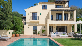 Villa en venta en Elviria, Marbella Este