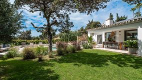 Villa for sale in Marbesa, Marbella East