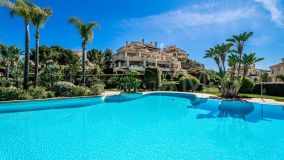 Ático en venta en Los Arqueros, Benahavis