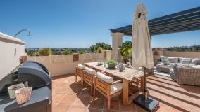 Ático en venta en Los Arqueros, Benahavis