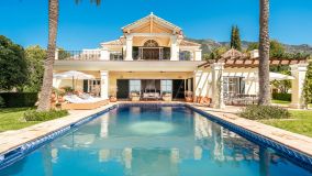 Villa for sale in Marbella Hill Club, Marbella Golden Mile