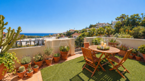 Tvåvåningslägenhet for sale in Elviria, Marbella Öst