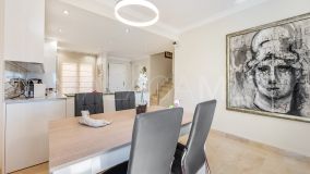 Tvåvåningslägenhet for sale in Elviria, Marbella Öst