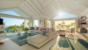 Villa for sale in Los Arqueros, Benahavis