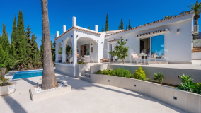 Maison for sale in Elviria, Marbella Est