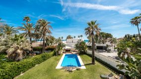 Villa for sale in Los Monteros, Marbella Öst