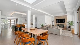 Villa for sale in El Rosario, Marbella Est