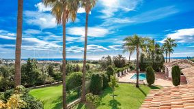 Villa for sale in La Quinta, Benahavis