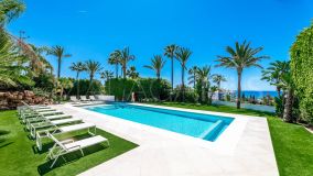 Villa for sale in Hacienda las Chapas, Marbella Est