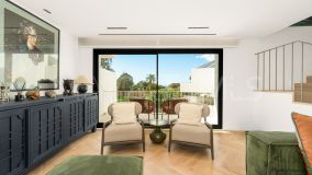 Duplex for sale in Rio Real, Marbella East