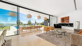 Villa for sale in La Alqueria, Benahavis