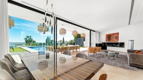 Villa for sale in La Alqueria, Benahavis