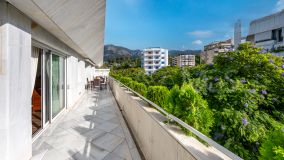 Apartamento en venta en Beach Side Golden Mile, Marbella Golden Mile
