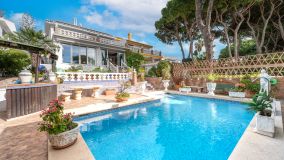 Villa for sale in Cabopino, Marbella East