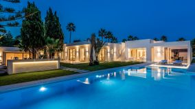 Villa for sale in Marbesa, Marbella East