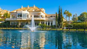 Markplanslägenhet for sale in Elviria, Marbella Öst