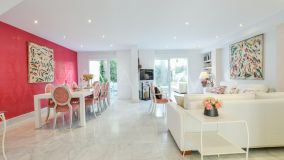 Adosado en venta en Beach Side Golden Mile, Marbella Golden Mile