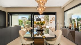 Villa for sale in Las Chapas, Marbella Est