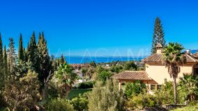 Villa for sale in El Rosario, Marbella Est