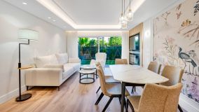 Erdgeschosswohnung zu verkaufen in San Pedro Playa, San Pedro de Alcantara