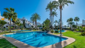 Markplanslägenhet for sale in Nueva Andalucia, Marbella