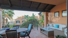 Large townhouse for sale in Guadalobon, with private garden and sea views