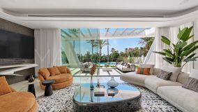 Villa for sale in Los Monteros Playa, Marbella Est