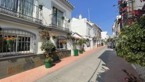 Plot for sale in the old town centre of Estepona, 3 minutes from the beach
