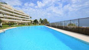 Front line beach duplex penthouse with private pool for sale in Granados Playa, New Golden Mile