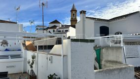 Townhouse to renovate for sale in Estepona old town centre, close to amenities