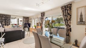 Appartement for sale in Alcazaba Beach, Estepona Est