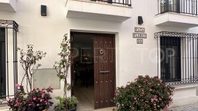 3 bedroom townhouse for sale in move in condition in the old town centre of Estepona