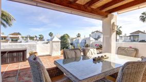 2 bedrooms penthouse for sale in Alcazaba Beach