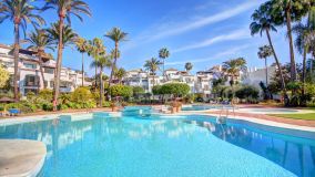 Penthouse for sale in Alcazaba Beach, Estepona East