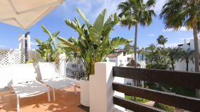 Penthouse for sale in Alcazaba Beach, Estepona East