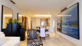 Penthouse for sale in Alcazaba Beach, Estepona East