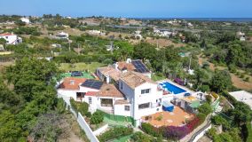 Villa zu verkaufen in Estepona