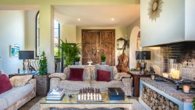 Villa for sale in Forest Hills, Altos de Estepona