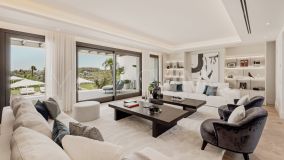 Villa for sale in La Cerquilla, Nueva Andalucia