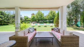 Villa en venta con 6 dormitorios en Altos de Puente Romano