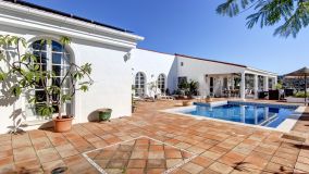 Villa en venta en El Velerin, Estepona Este