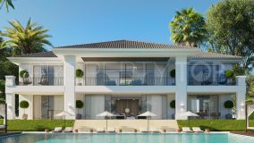 Elegantly envisioned frontline golf villa for sale in sought-after La Alqueria, Benahavis