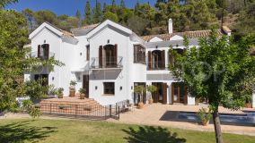 Villa ideally situated to enjoy views of the surrounding hills for sale in El Madroñal, Benahavis