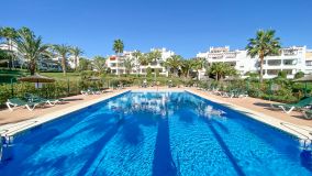 Atico en venta en Selwo Hills, Estepona Este