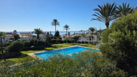 Villa for sale in Bahia Dorada, Estepona West