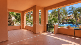Apartamento Planta Baja en venta en El Campanario, Estepona Este