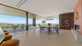 Villa for sale in El Herrojo, Benahavis